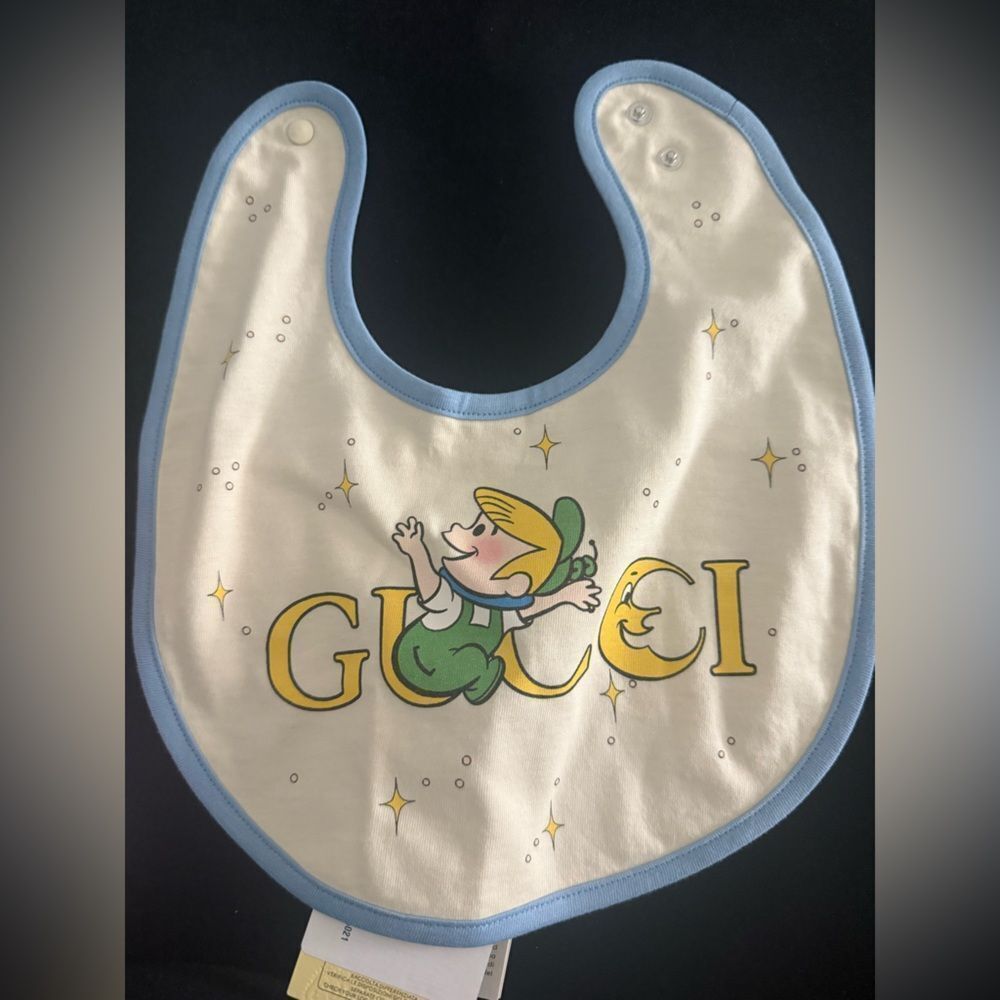 Brand new with box Gucci baby Bib Jetsons collection